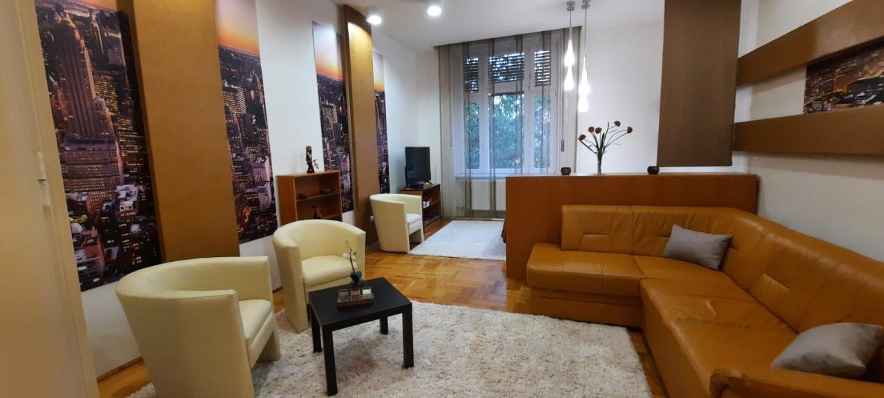City Life Apartment Debrecen Extérieur photo
